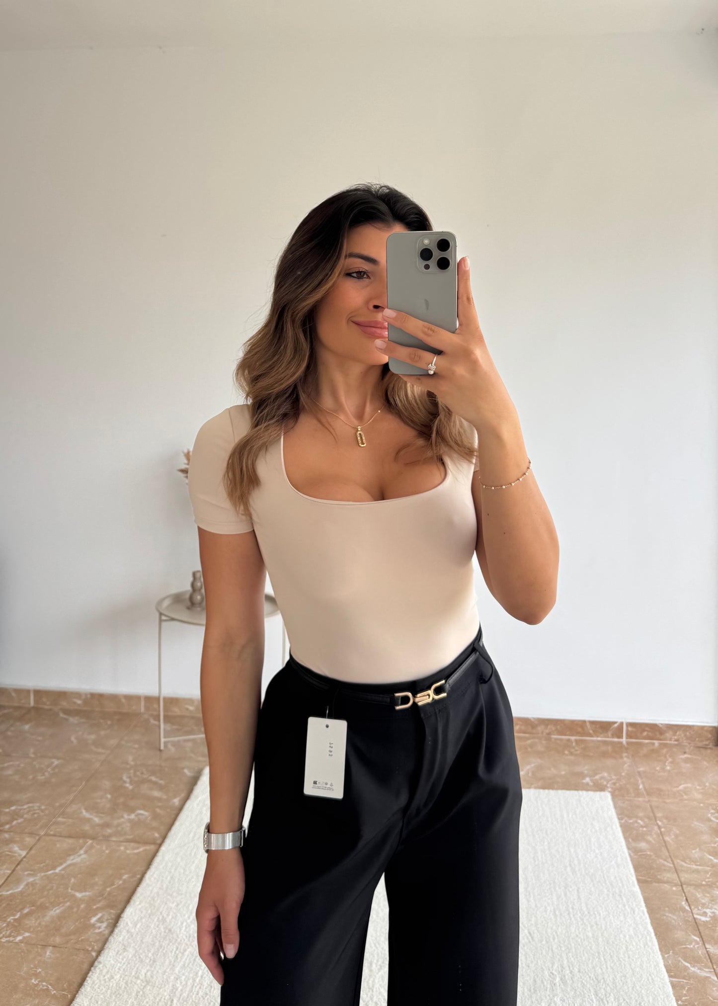 Body licra escote beige