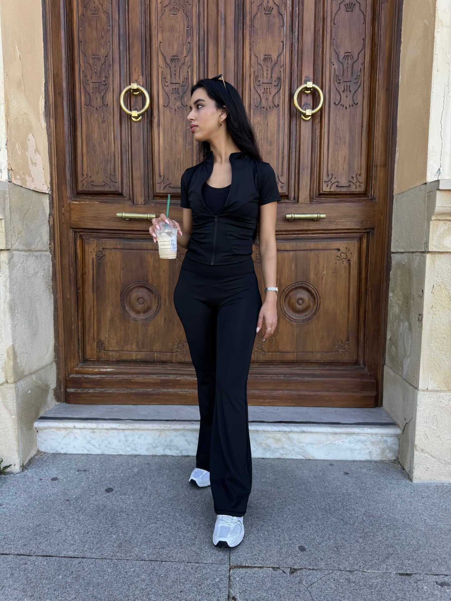 Conjunto Deportivo – Top Zip Leggings de campana