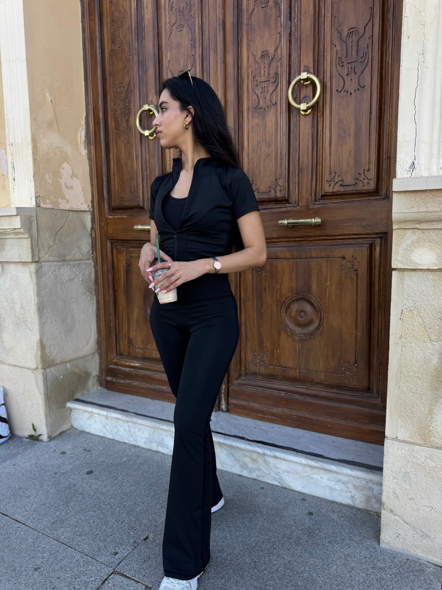 Conjunto Deportivo – Top Zip Leggings de campana