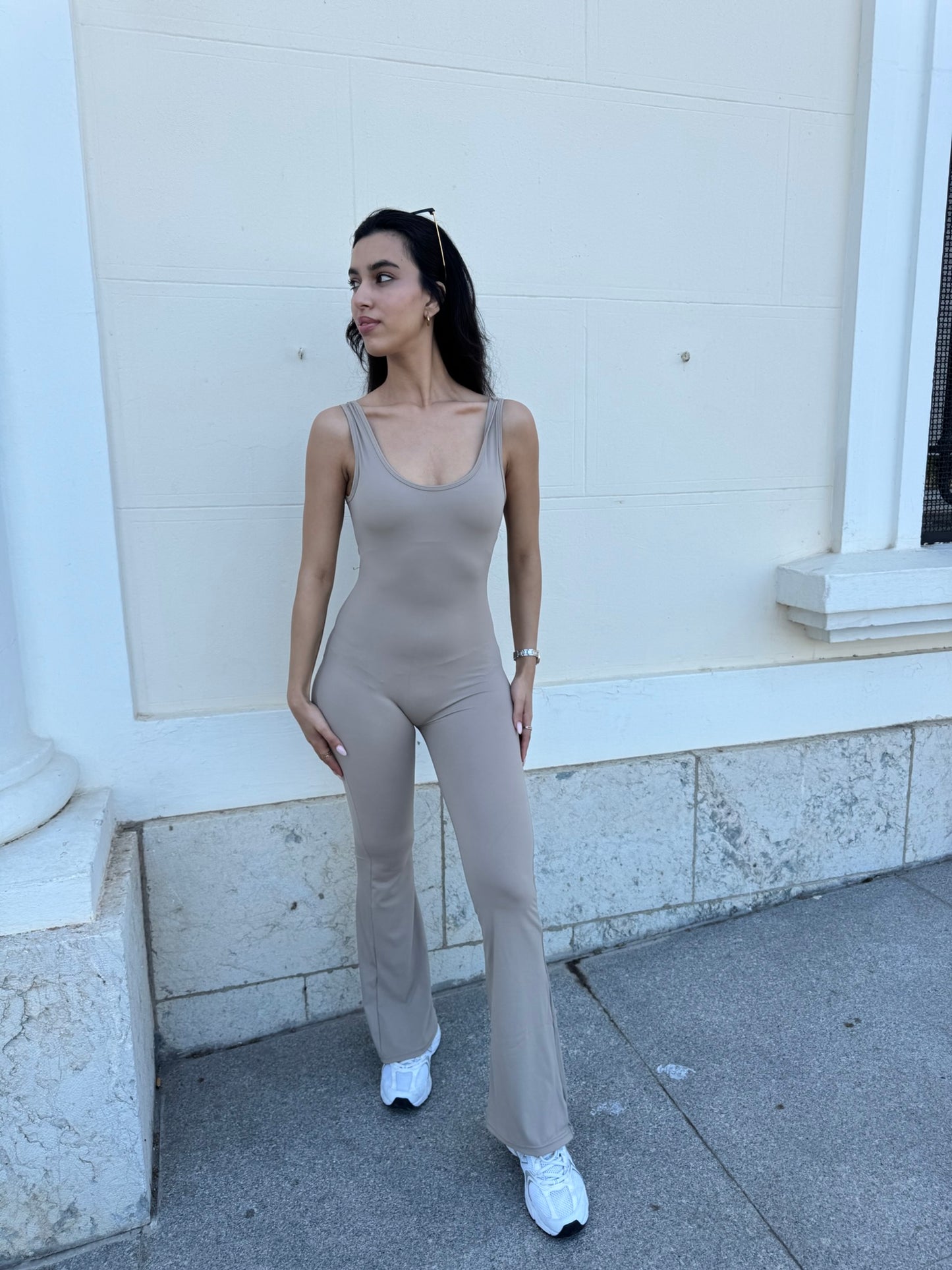 Mono Deportivo Beige