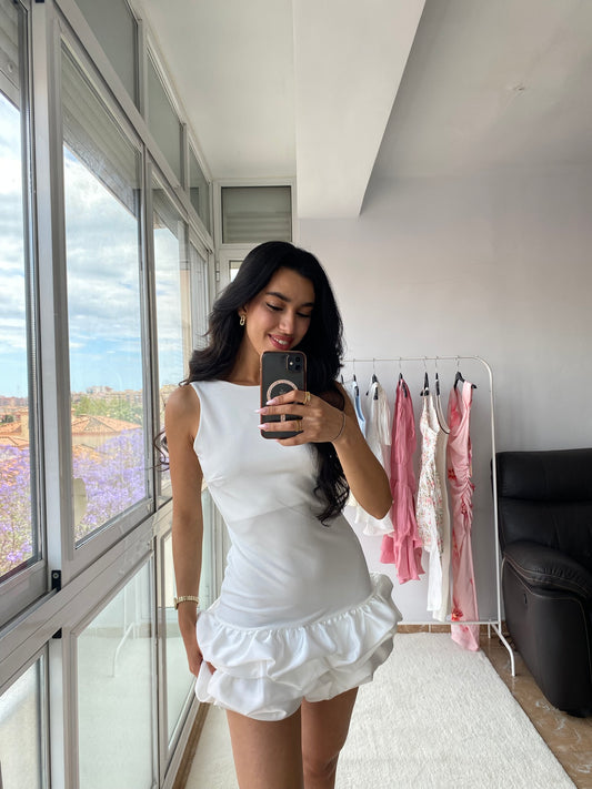 Vestido blanco de volantes