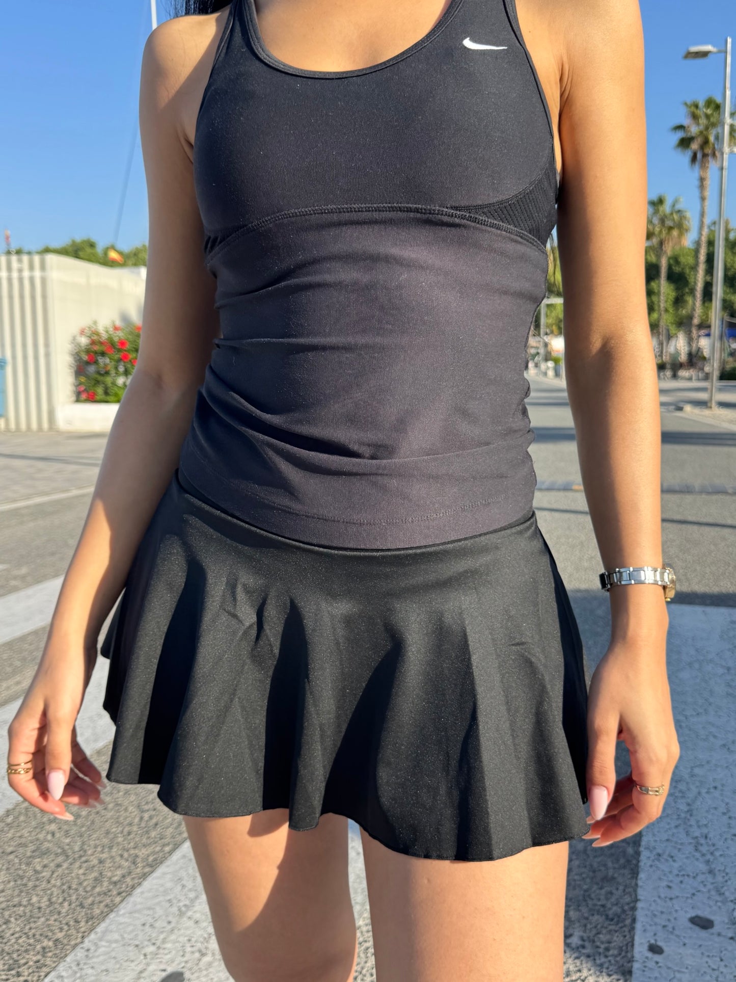 Falda/short Deportiva Negra